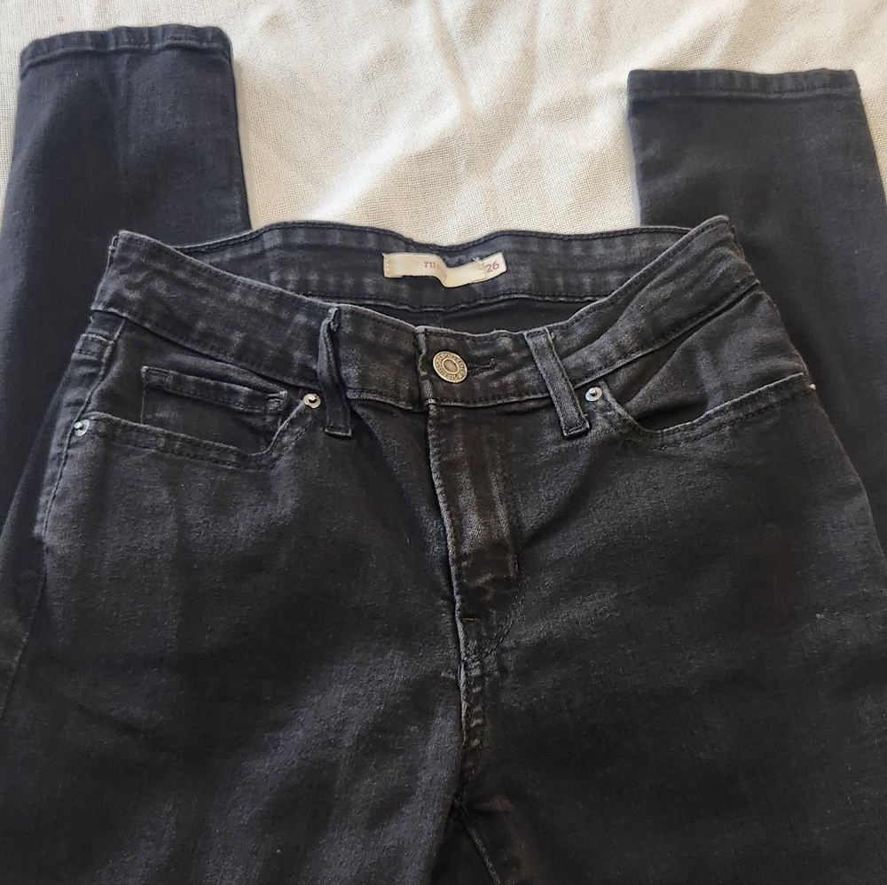 Levi's 711 Women's Skinny Jeans - Black Sz 26